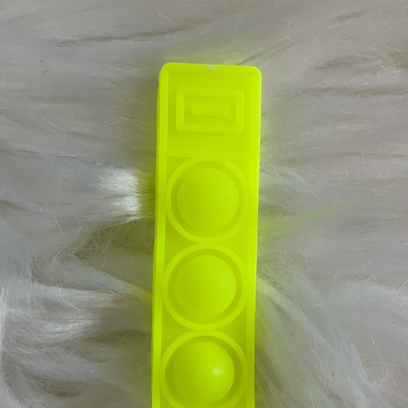 Solid Colored Bubble Push Pop Silicone Bracelet NWT - Picture 6 of 9